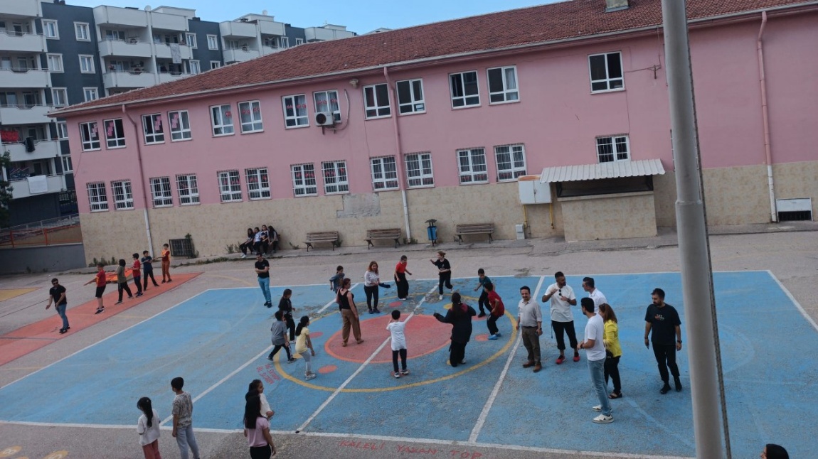 Yüz Yüze 100 Çocuk Oyunu Etkinlikleri